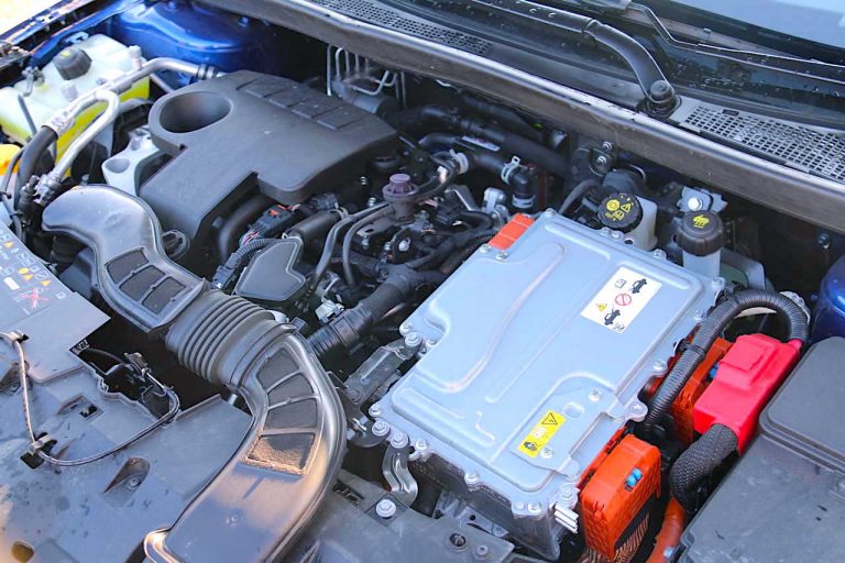 Renault Mégane E-Tech ibrida plug-in: la prova di redazione