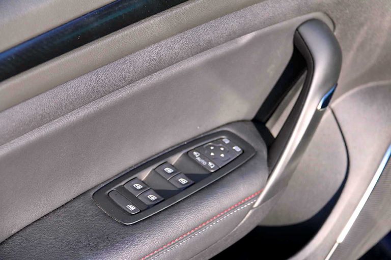 Renault Mégane E-Tech ibrida plug-in: la prova di redazione