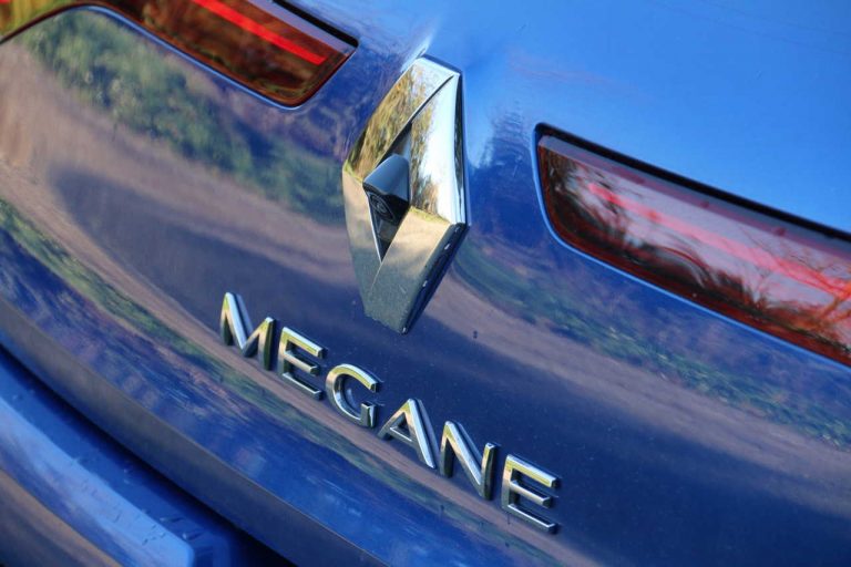 Renault Mégane E-Tech ibrida plug-in: la prova di redazione