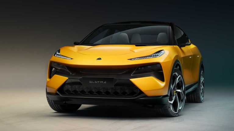 Lotus Eletre: rivoluzione elettrica a ruote alte