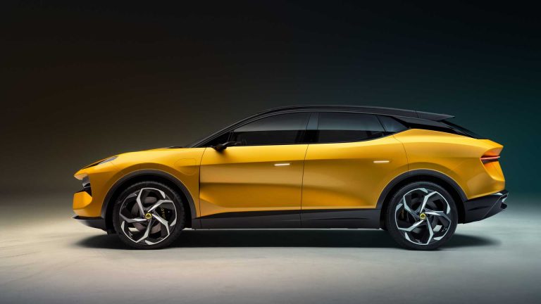 Lotus Eletre: rivoluzione elettrica a ruote alte
