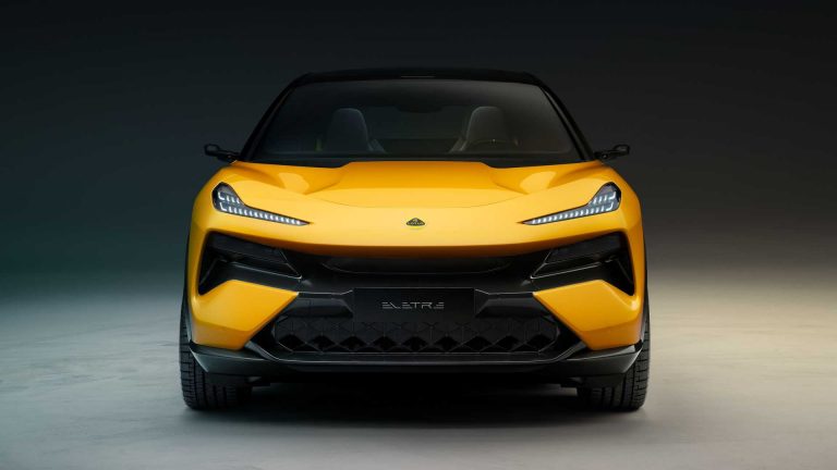 Lotus Eletre: rivoluzione elettrica a ruote alte