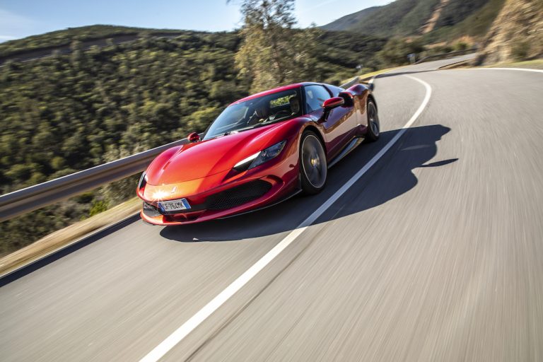 Ferrari 296GTB: l’abbiamo guidata in anteprima