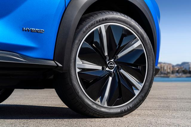 Nissan Juke Hybrid: le immagini ufficiali