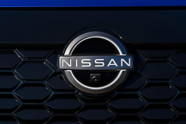 Nissan Juke Hybrid: le immagini ufficiali