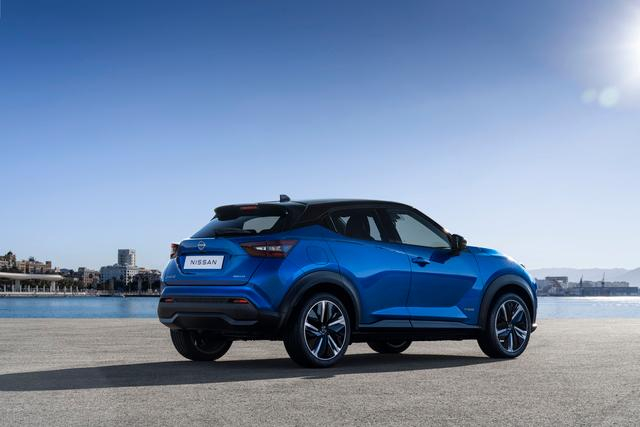 Nissan Juke Hybrid: le immagini ufficiali
