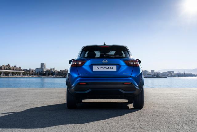 Nissan Juke Hybrid: le immagini ufficiali