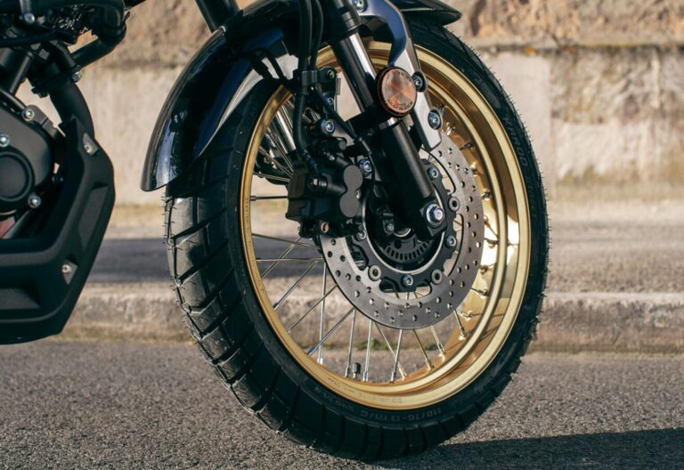 Yamaha XSR125 Legacy: le foto
