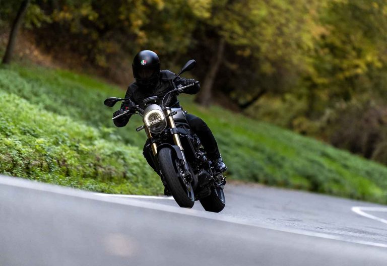Benelli Leoncino 125: le foto