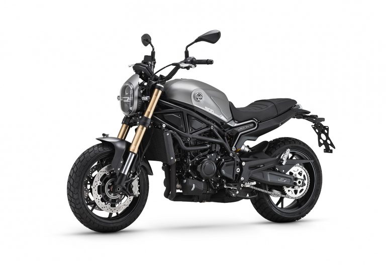 Benelli Leoncino 125: le foto