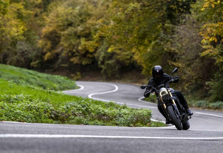 Benelli Leoncino 125: le foto