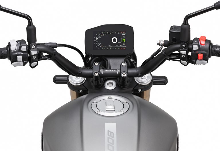 Benelli Leoncino 125: le foto