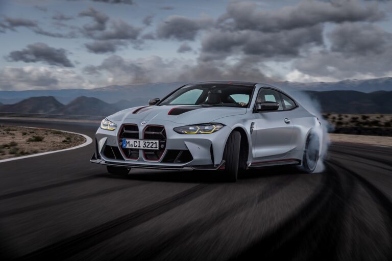 Bmw M4 CSL 2022: immagini ufficiali