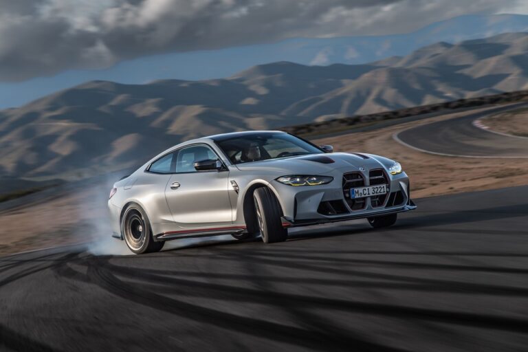 Bmw M4 CSL 2022: immagini ufficiali