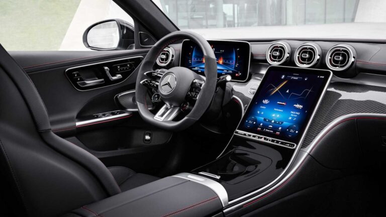 Mercedes C43 AMG: la nuova è ibrida e perde 2 cilindri