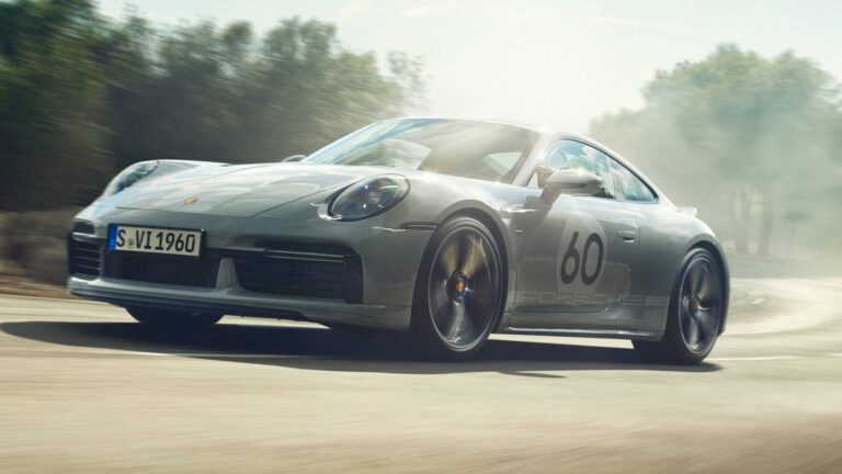 Porsche 911 Sport Classic: immagini ufficiali