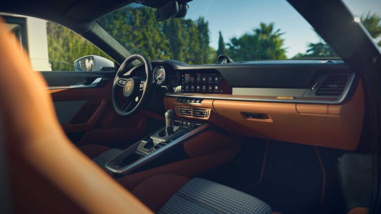 Porsche 911 Sport Classic: immagini ufficiali