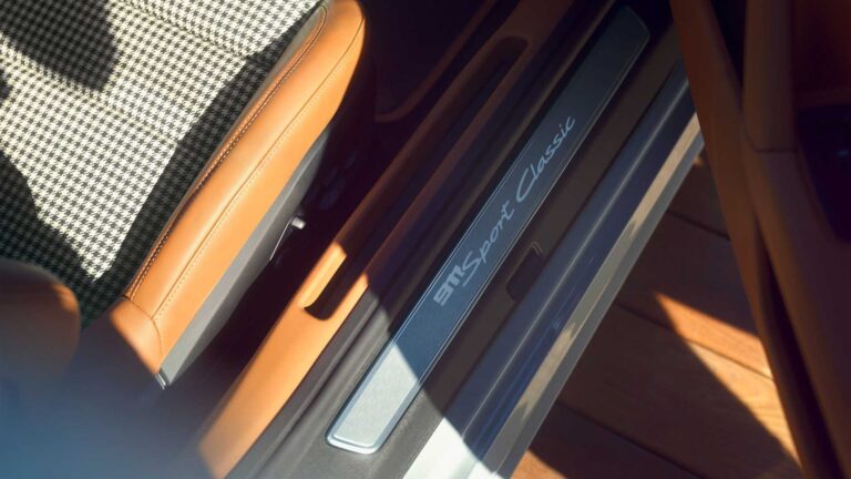 Porsche 911 Sport Classic: immagini ufficiali