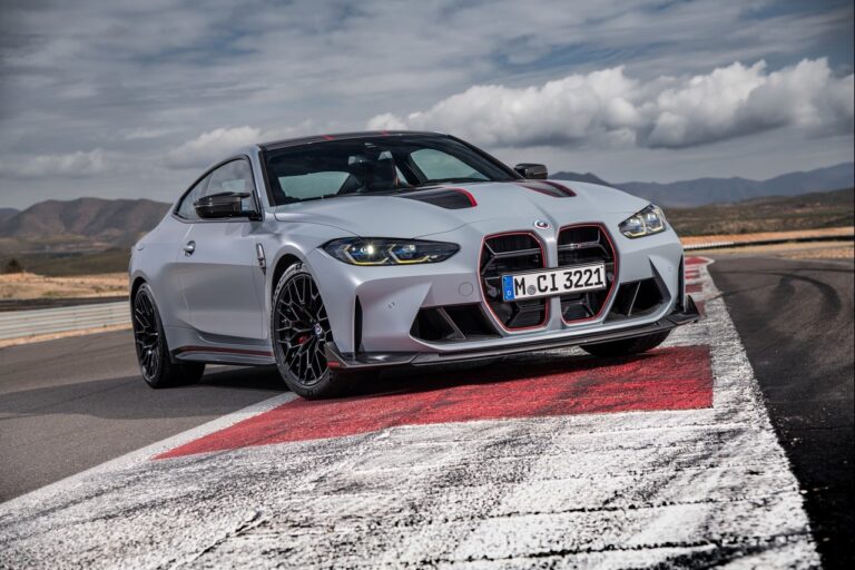 Bmw M4 CSL 2022: immagini ufficiali