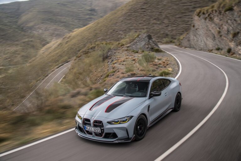 Bmw M4 CSL 2022: immagini ufficiali