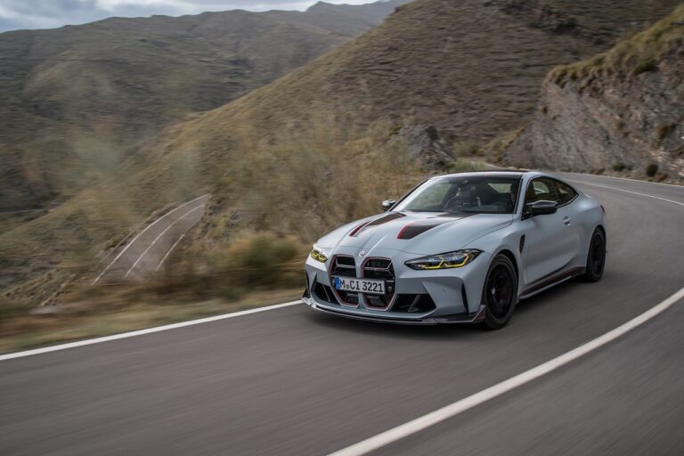Bmw M4 CSL 2022: immagini ufficiali