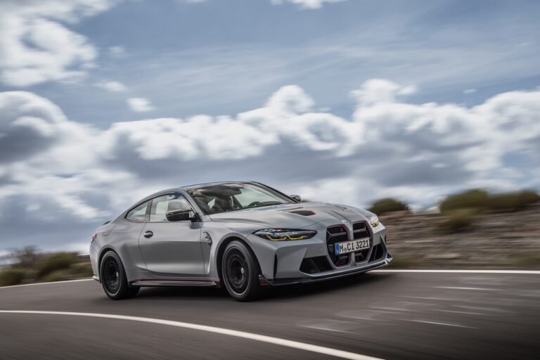 Bmw M4 CSL 2022: immagini ufficiali