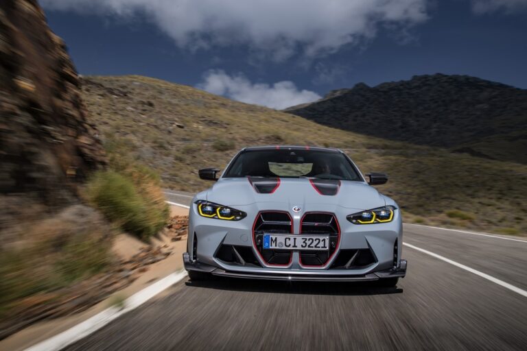 Bmw M4 CSL 2022: immagini ufficiali