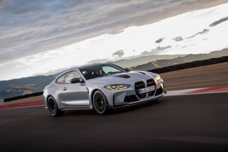 Bmw M4 CSL 2022: immagini ufficiali