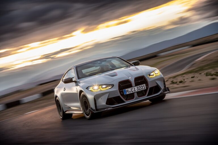 Bmw M4 CSL 2022: immagini ufficiali