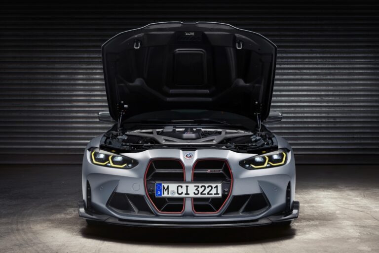 Bmw M4 CSL 2022: immagini ufficiali
