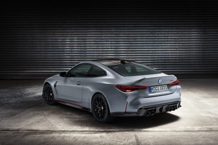 Bmw M4 CSL 2022: immagini ufficiali