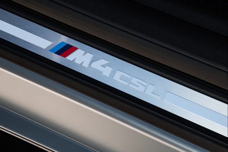 Bmw M4 CSL 2022: immagini ufficiali