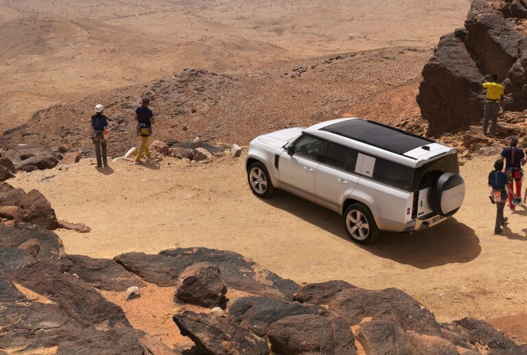 Land Rover Defender 130