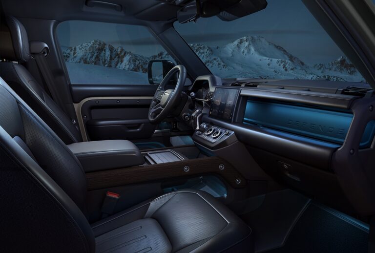 Land Rover Defender 130