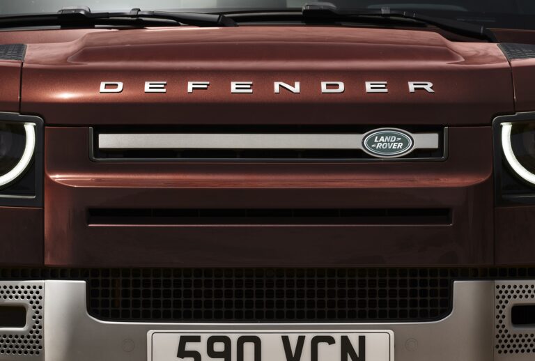 Land Rover Defender 130
