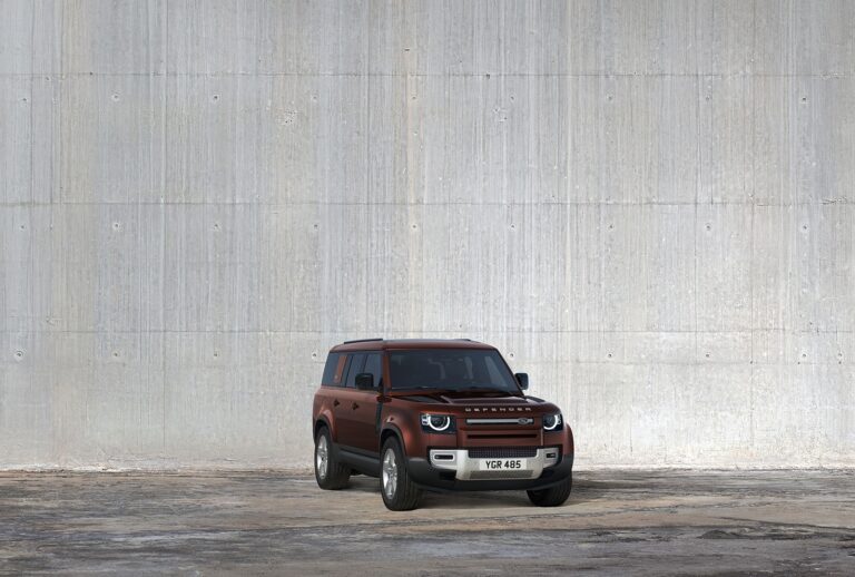 Land Rover Defender 130