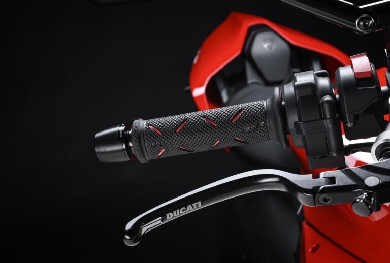 Ducati Streetfighter V2: accessori Performance