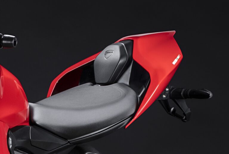 Ducati Streetfighter V2: accessori Performance