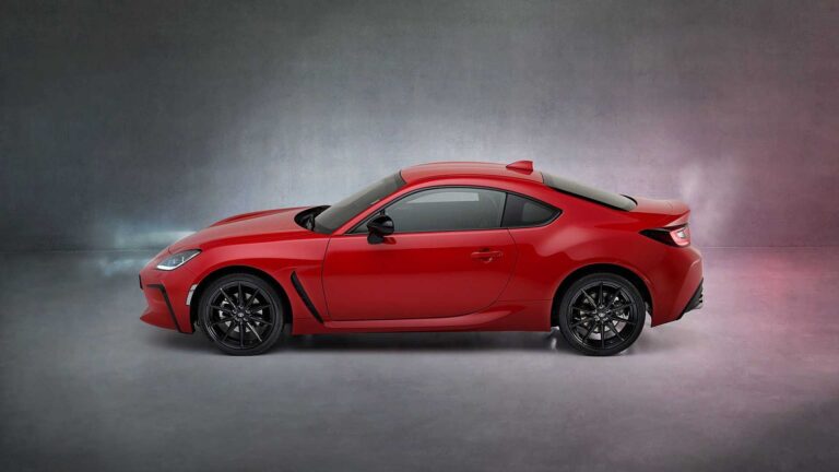 Toyota GR86: immagini ufficiali