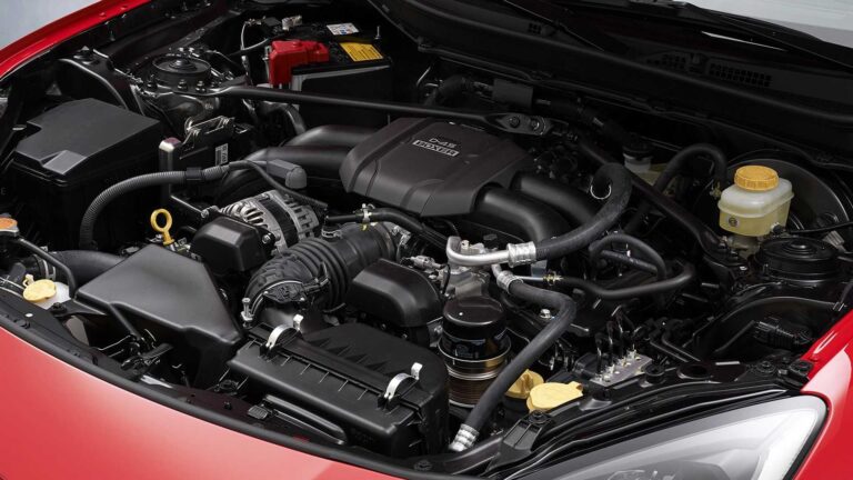 Toyota GR86: immagini ufficiali