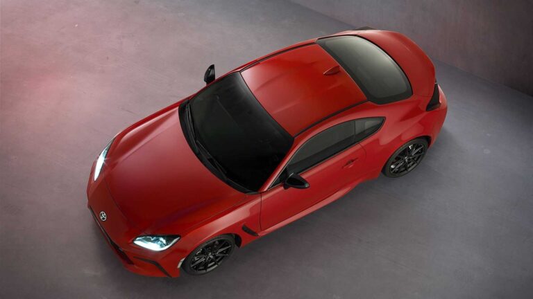 Toyota GR86: immagini ufficiali