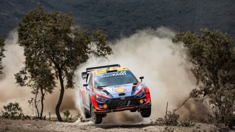 WRC Safari Rally: guarda la gallery
