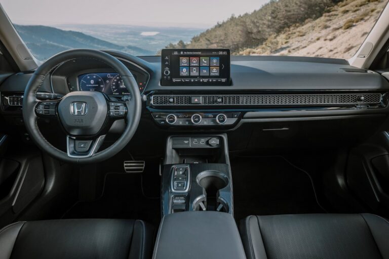 Honda Civic e:HEV: guarda le foto della presentazione internazionale