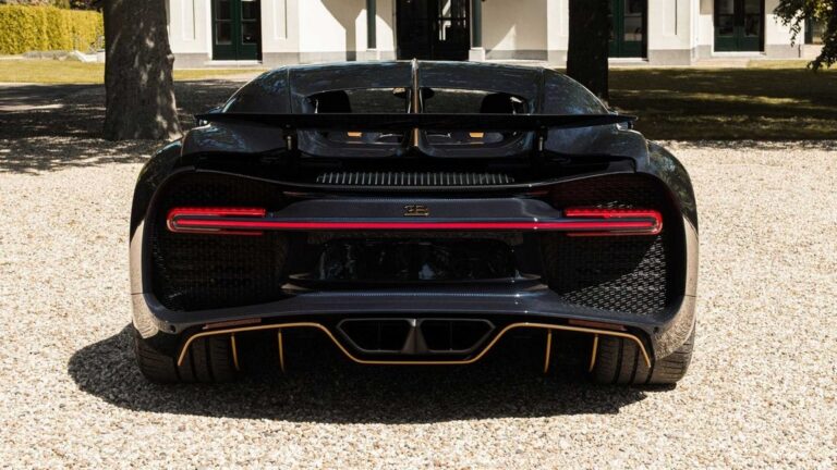 Bugatti Chiron L'Ebé: le immagini