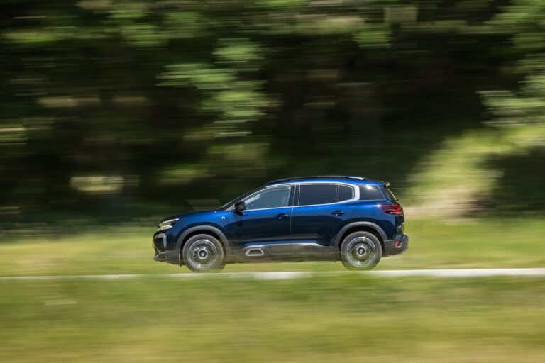 Citroen C5 Aircross: ha più carattere e il listino parte da 29.700 euro