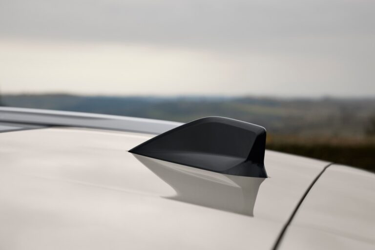 DS 7: le immagini del restyling