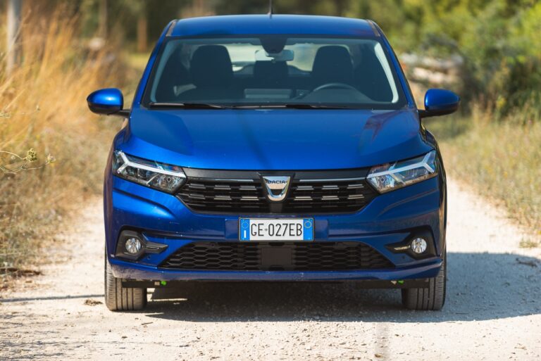 Dacia Sandero: la gallery con Streetway e Stepway