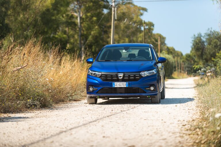 Dacia Sandero: la gallery con Streetway e Stepway