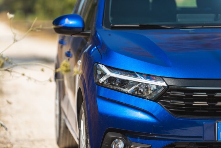 Dacia Sandero: la gallery con Streetway e Stepway