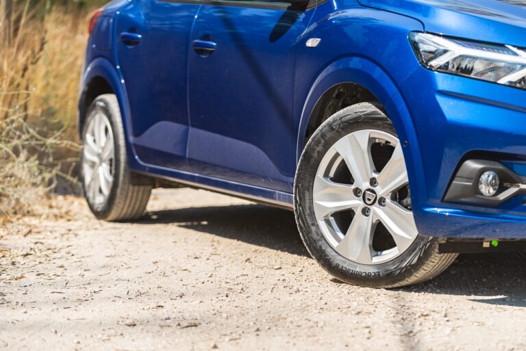 Dacia Sandero: la gallery con Streetway e Stepway
